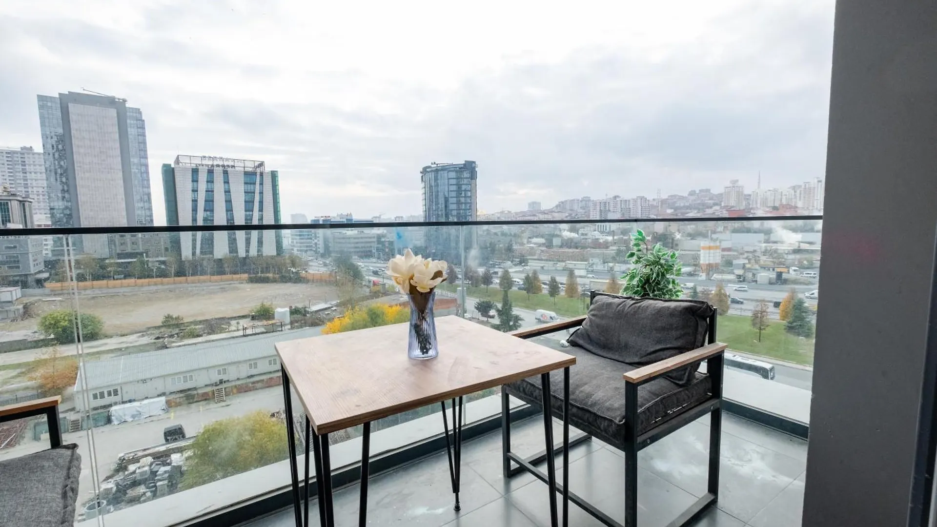 High Floor Lux Residence 2 Rooms Istanbul Apartment